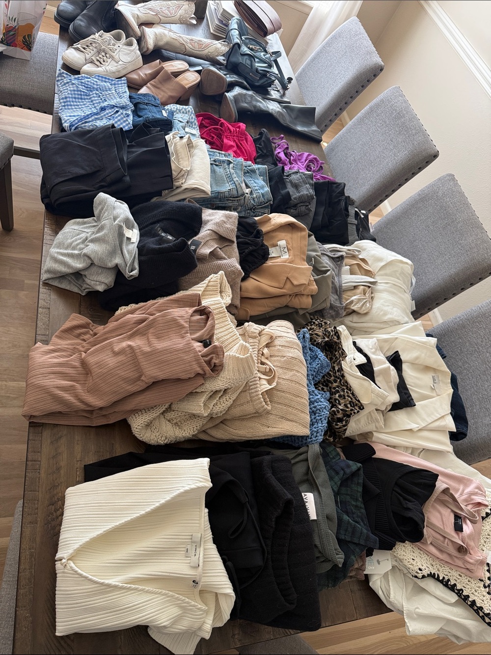 Lot of Womanâs Clothing - Tops, Dresses, Skirts, Pants, Shoes